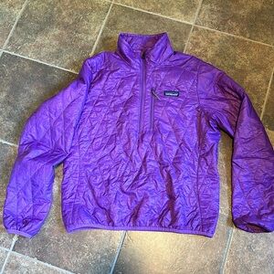 Patagonia women’s nano puff pullover